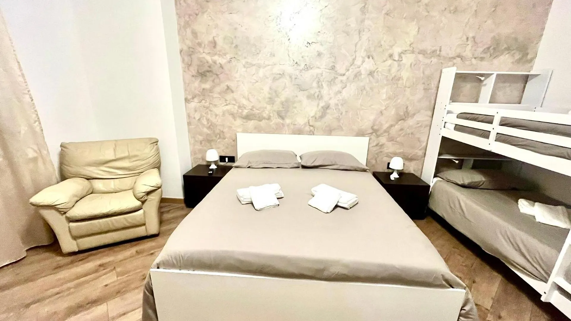 Apartment 15 Min. Colosseo 2 - Casa Di Micca Rome